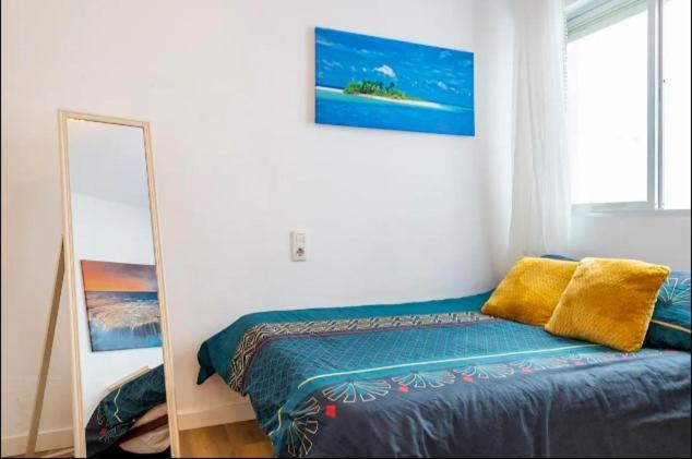 Acogedora Habitacion En Apartamento Compartido Amplio Y Centrico Granada Kültér fotó